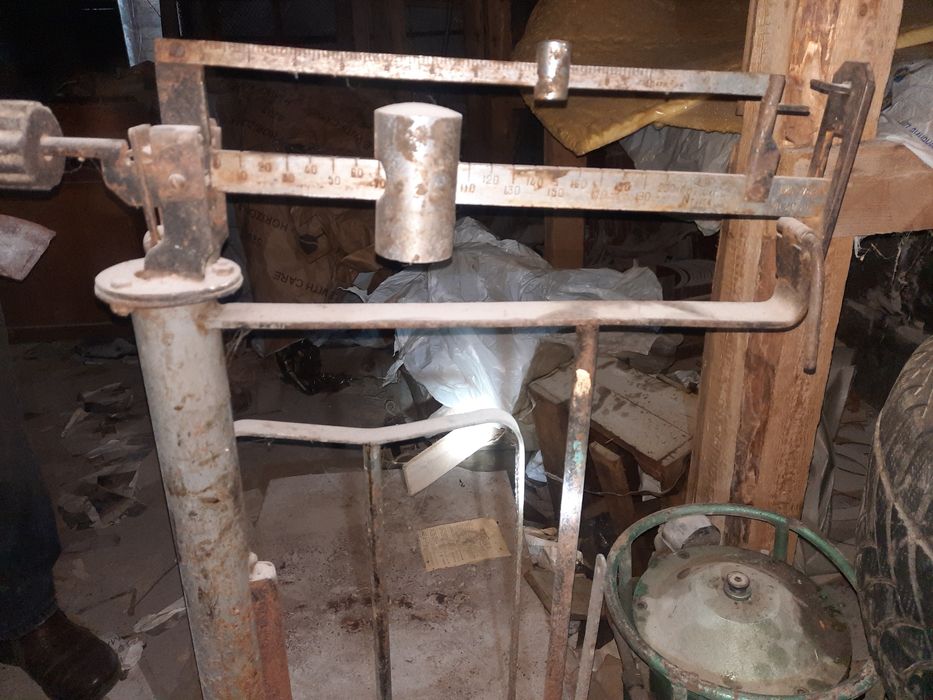 Продам ваги 200кг.