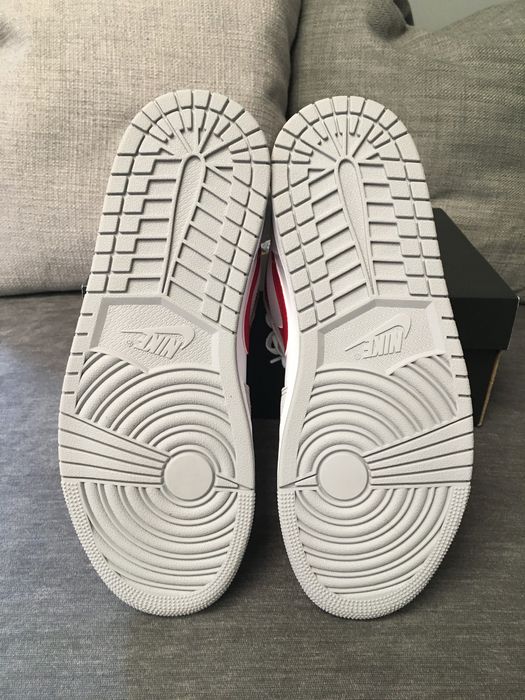 Air Jordan 1 Low SE Smoke Grey