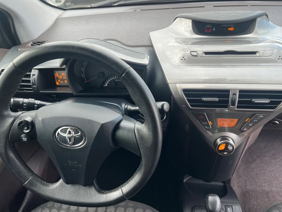 Toyota iQ 1.0 VVT-i 2 MultiDrive EP