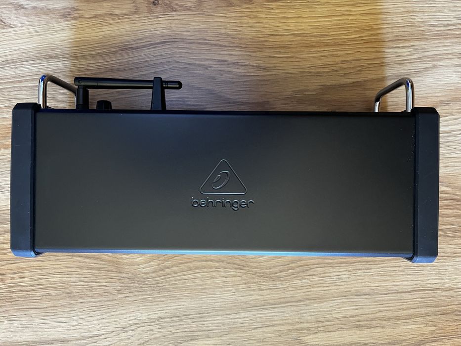 Mesa de mistura digital BEHRINGER Air XR 12