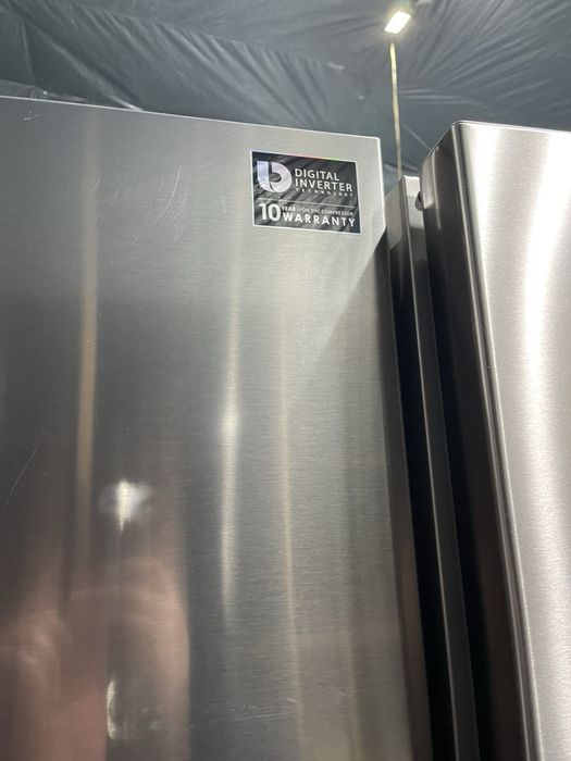 Холодильник Samsung