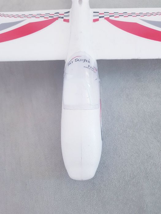 Sky Surfer KIT (elektroszybowiec, rozpiętość 140cm