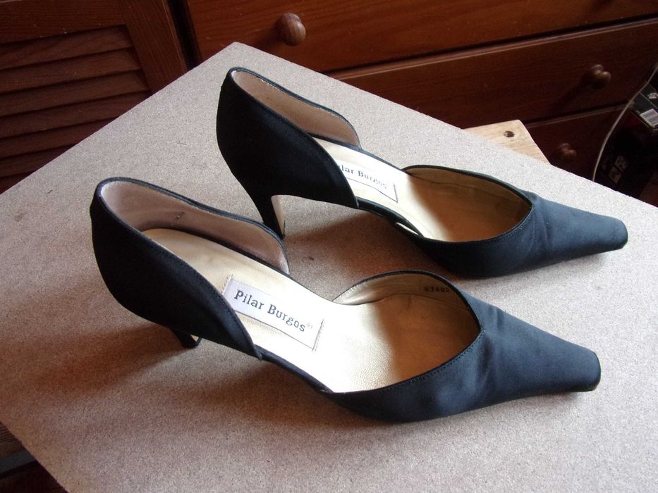 Sapatos "Pilar Burgos" como novos, usados uma vez.