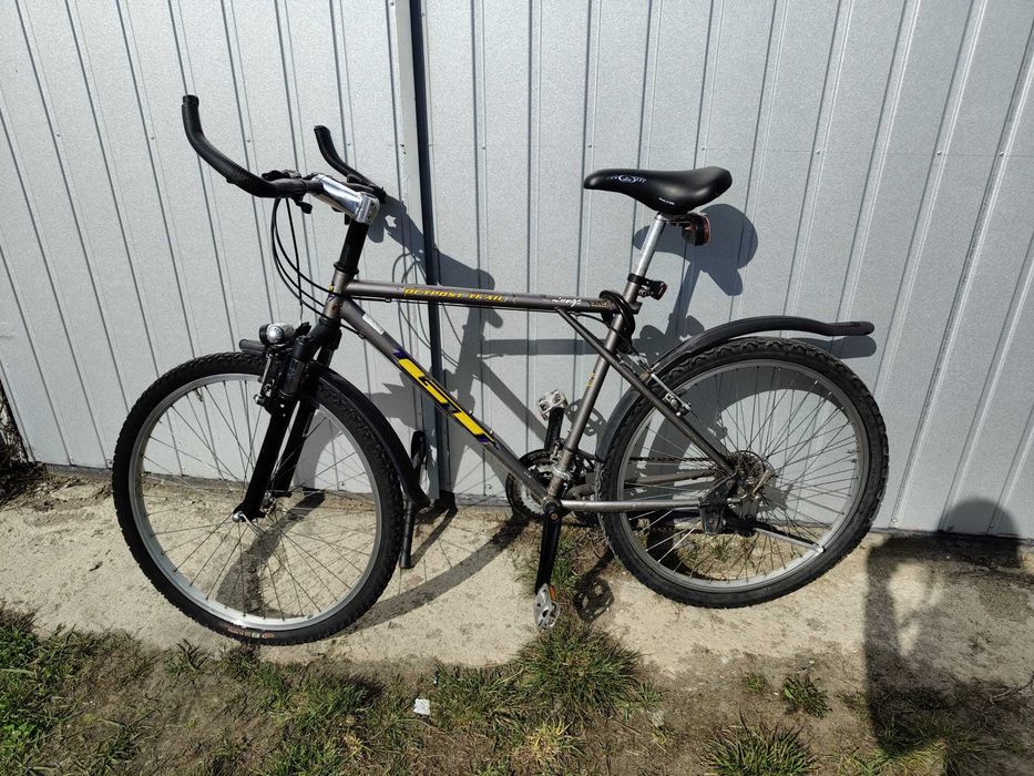 Rower GT Outpost Trail 26'' srebrny