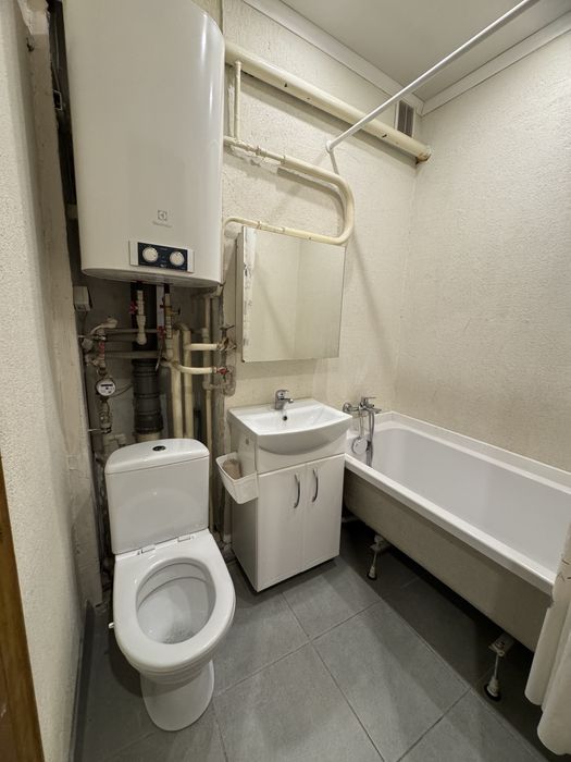 Продается 2 к квартира, ул. Высокольтная ,28 район Дафи