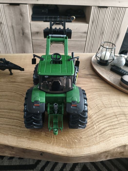 Traktor bruder plus przyczepa