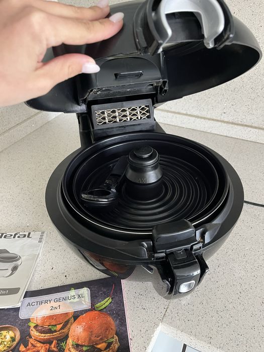 TEFAL Air Fryer Actifry Genius XL (1.7 L - Preto)