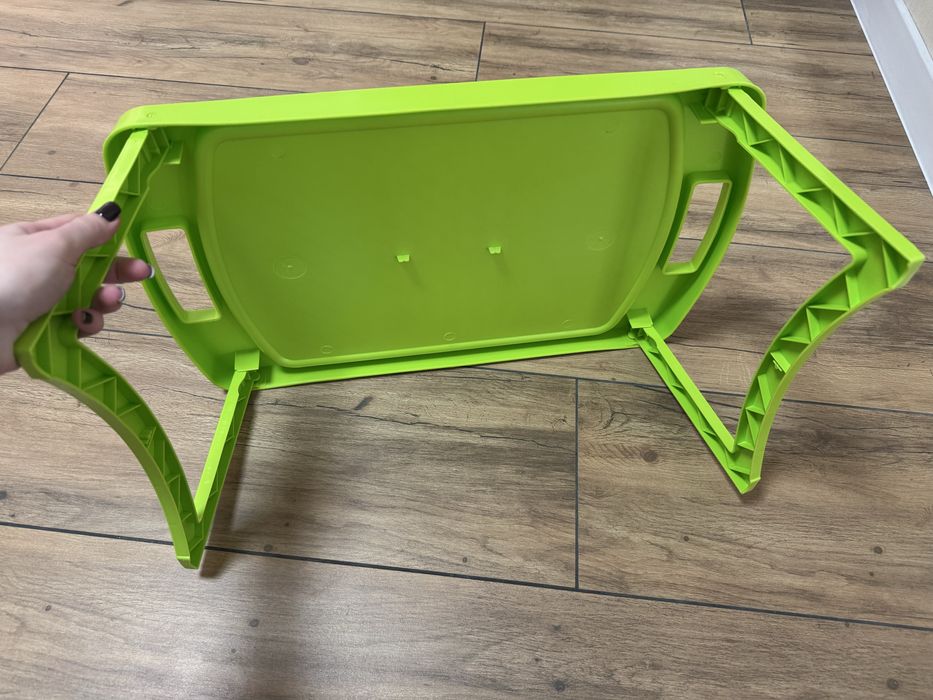 Столик для ноутбука/еды зеленый