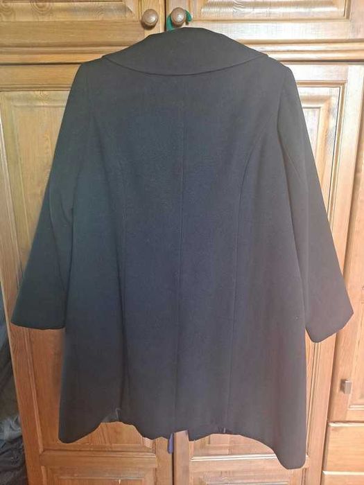 Elegancki Czarny płaszcz 54