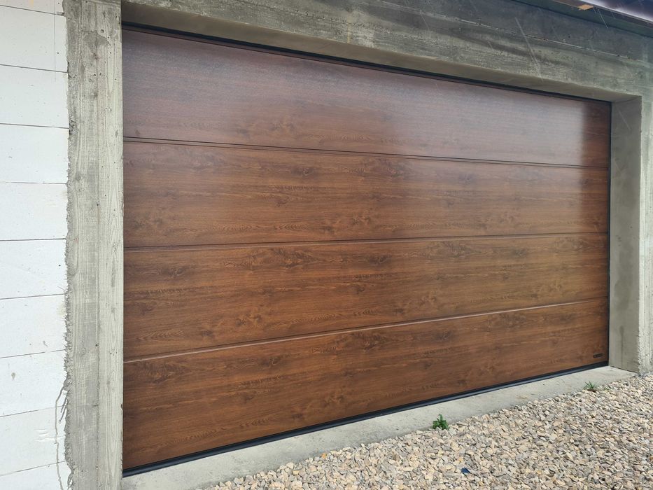 Brama garażowa segmentowa WIŚNIOWSKI