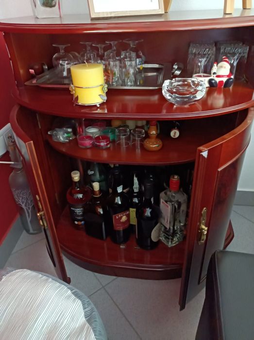 Mini bar cerejeira