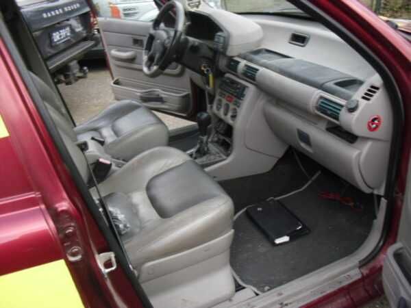 land rover Freelander bancos PELE e forras portas 350€