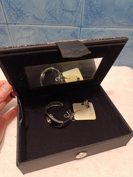 Косметичка або скринька для прикрас