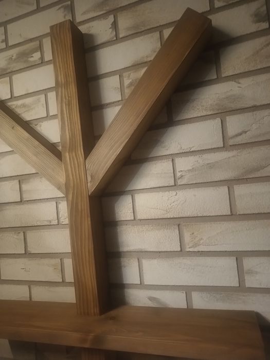 ALGIZ — runiczna półka ochrony i równowagi