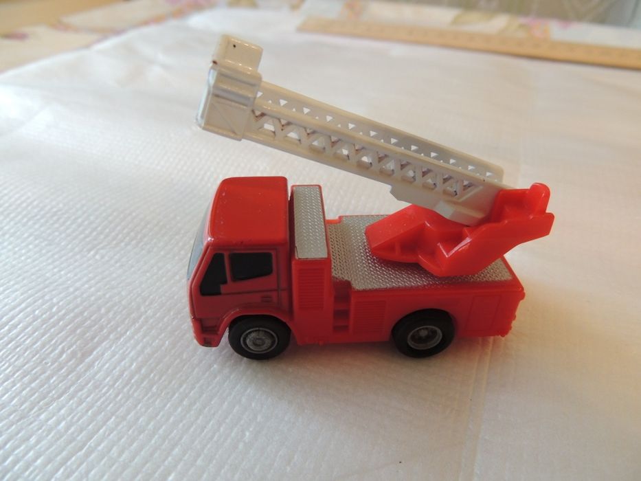 Детская пожарная машинка машина  модель как новая