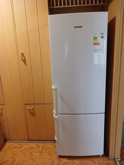 Холодильник Самсунг б/у в відмінному стані