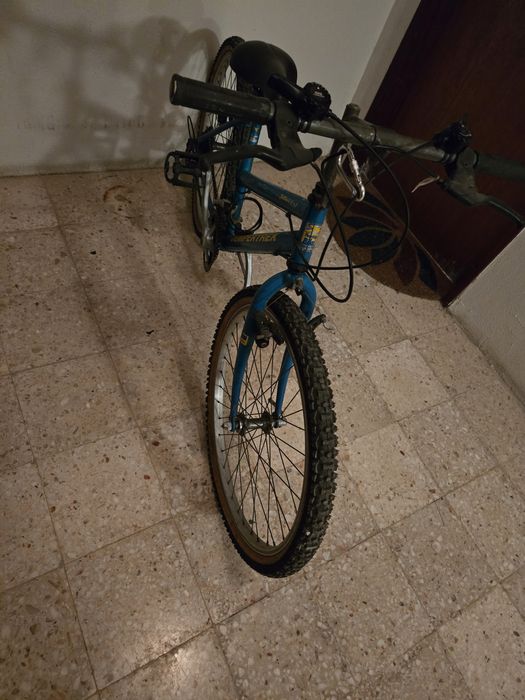 Bicicleta de adolescente