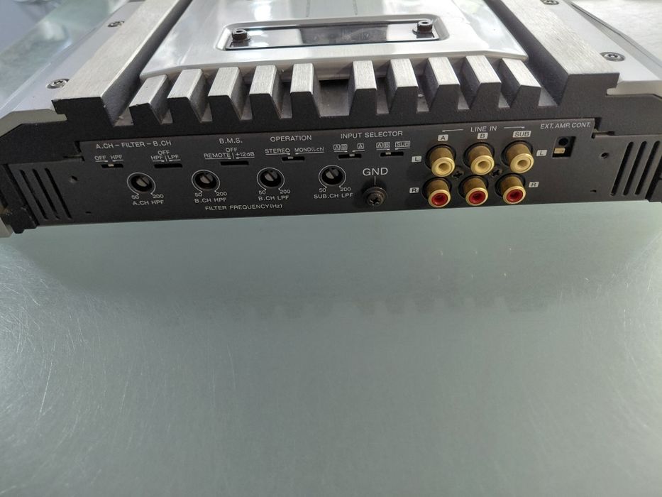 Amplificador Kenwood 1200W