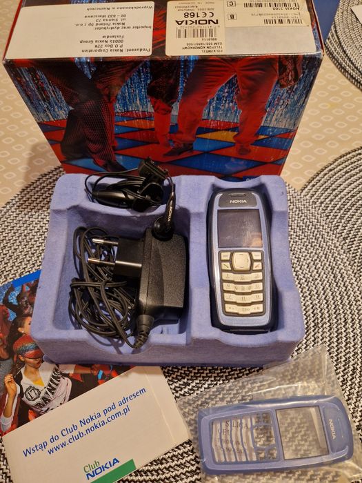 Nokia 3100 oryginał komplet (ładowarka, sluchawki)