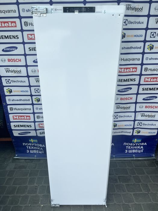 Холодильна шафа Electrolux No Frost #07116