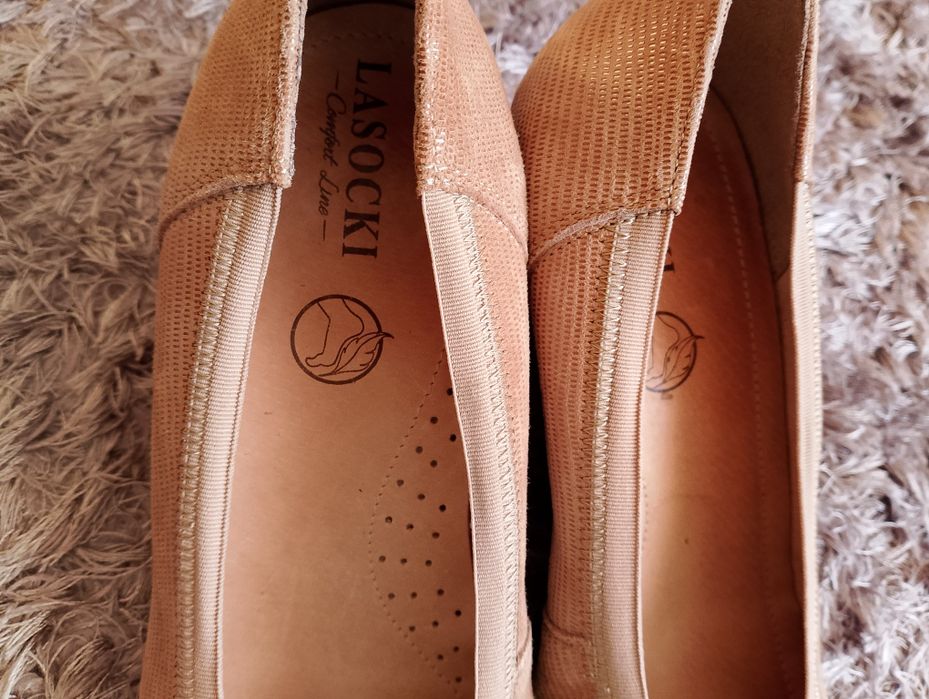 Buty na koturnie 37 Lasocki