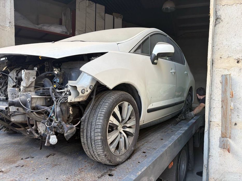 Продам свой автомобиль 97к пробег