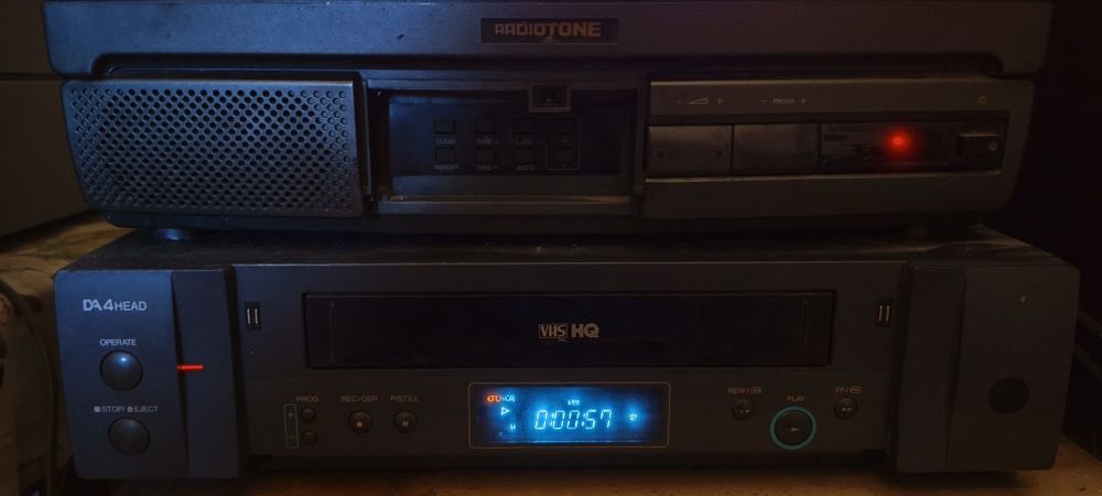 Magnetowid GoldStar R-Q40W VHS HQ 4 Head – odtwarza, do przeglądu