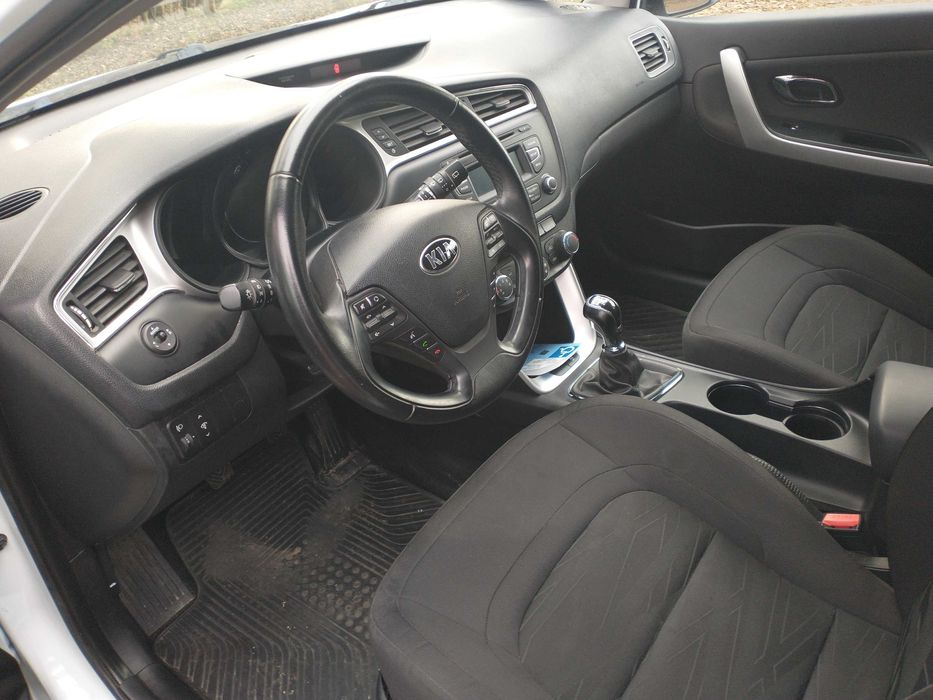 KIA CEED 1,4 BENZYNA 2017r 76 tys km stan bdb
