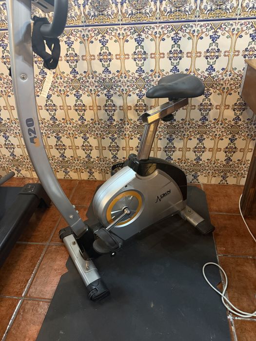 Bicicleta Estatica ajustavel DKN M420