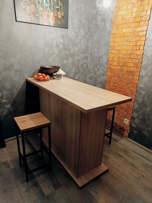 Продаю стіл барний+2 стільці