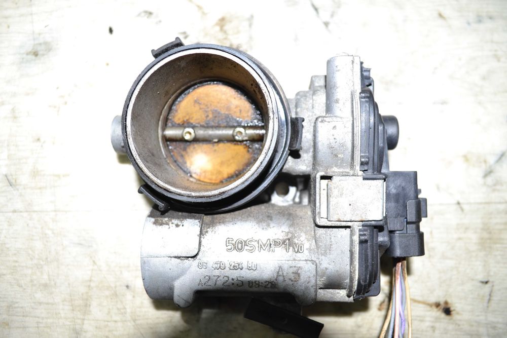 Дросельна заслінка Citroen C2 C3 C4 Peugeot 206 207 307 1.4 9647925480