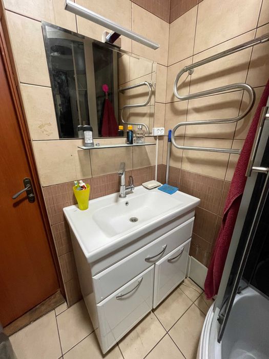 2-кімнатна з ремонтом та автономним опаленням. Ідеальна для сім’ї!