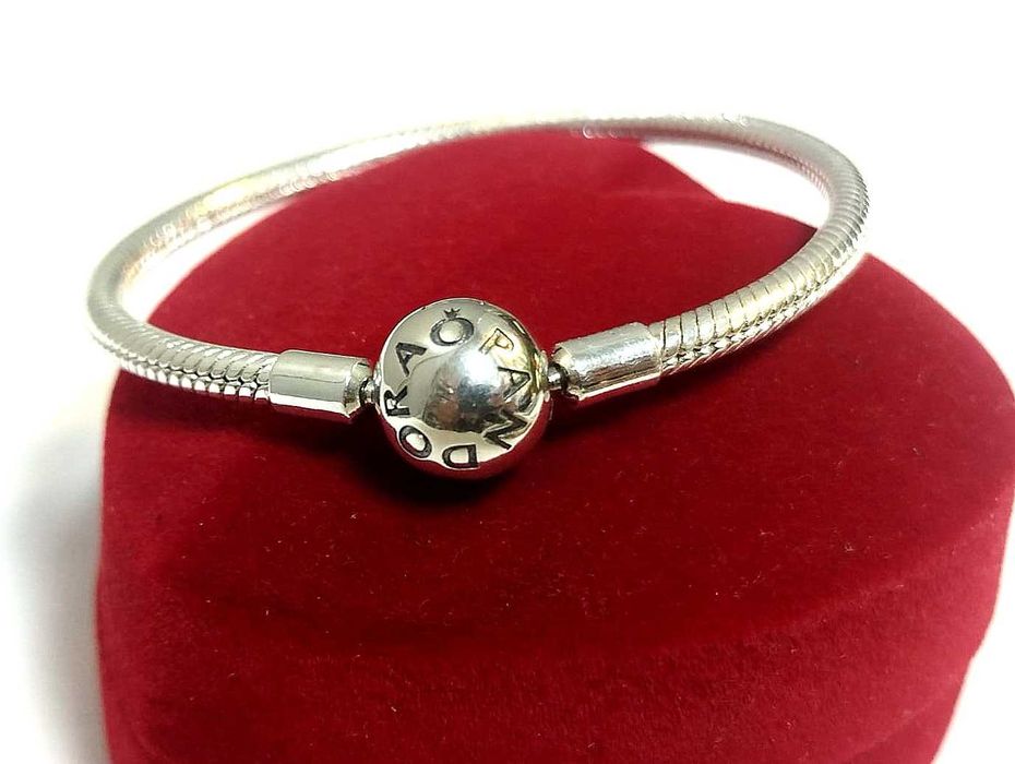 Pandora Bransoletka o splocie wężykowym Próba 925 Waga 13,31g Długość 17 cm