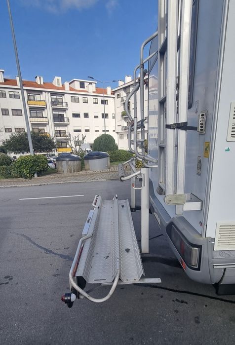 Hymer B544 (Fiat Ducato 2.5 Tdi cat 116cv ar condicionado) 6 lugares.