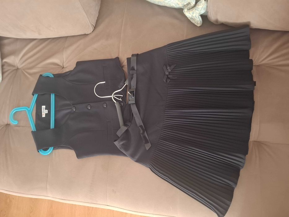 Komplet galowy 158 koniec roku spodnica i kamizelka