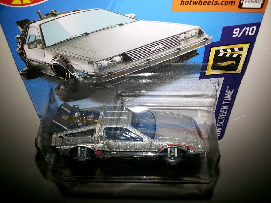 Hot Wheels - The Simpsons , Scooby Doo . etc