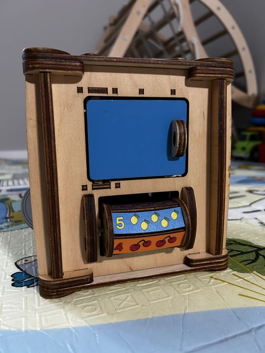 Бізікуб Good Play з LED підсвічуванням