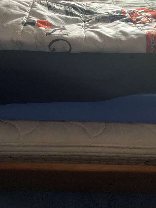 Camas de solteiro de madeira maciça com colchao64284141425153123