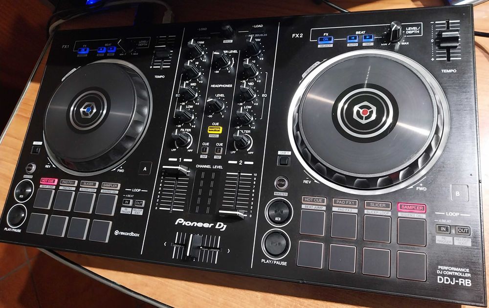 Controladora DDJ RB + Case Magma Para DDJRB