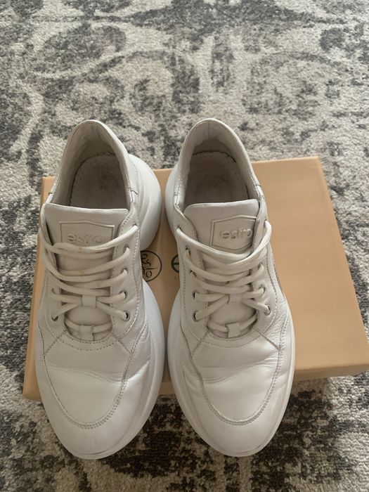Кросівки Estro