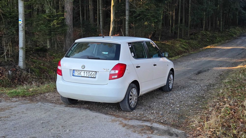Skoda Fabia 2 II 2010 1.6 TDI diesel biała lift