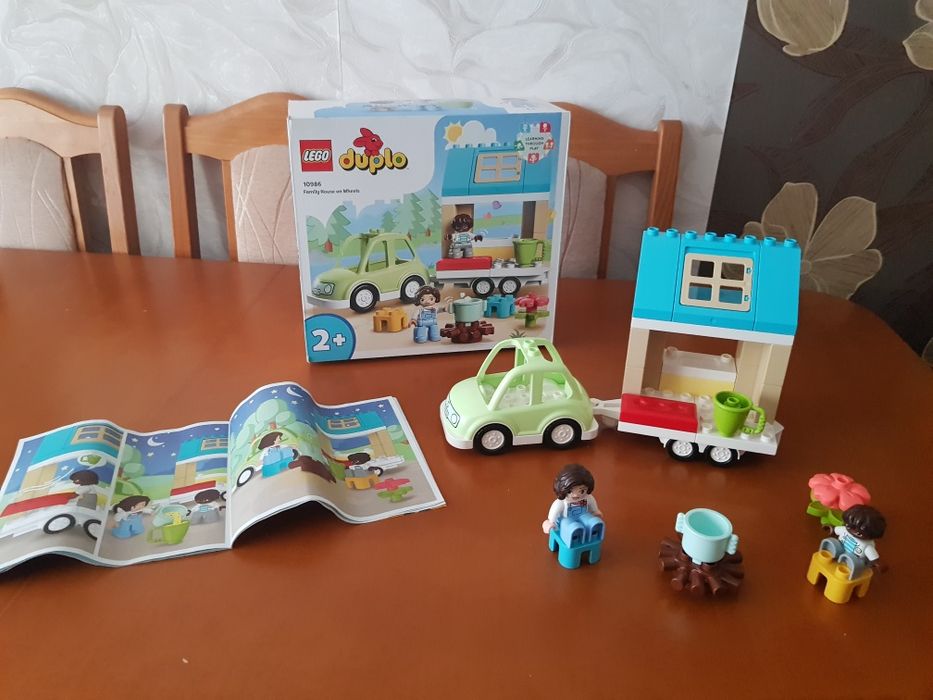 Klocki Lego duplo 10986 Dom rodzinny na kółkach