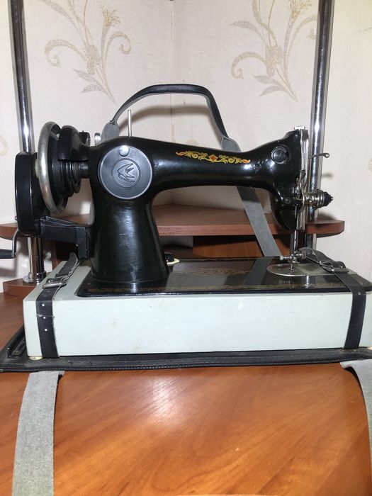 Швейная машинка ручная