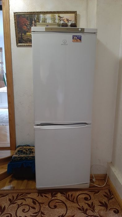 Продаж холодильника,б/у в робочому стані.Івано-Франк. обл.с.Оболоня...