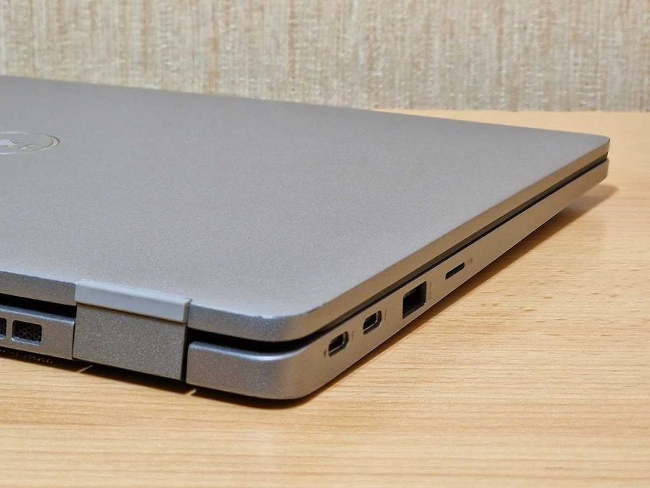 Сучасний ноутбук Dell Latitude 5330 Intel Core i7-1265U vPro RAM32Gb SSD512Gb 13.3" IPS (1920x1080)Full HD Батарея тримає 9 годин. В ідеальному стані.