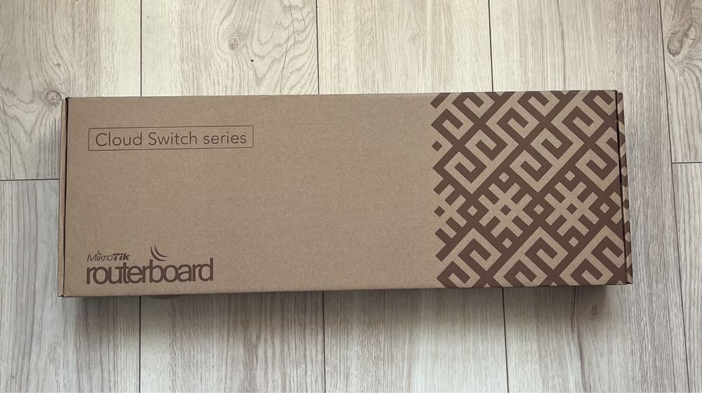 Комутатор MikroTik CRS326-24G-2S+RM