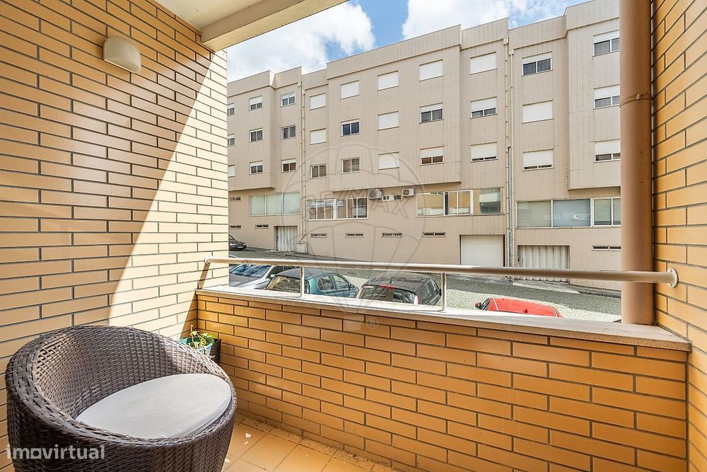 Apartamento T2 com suite e garagem fechada, em Nogueira, Braga!