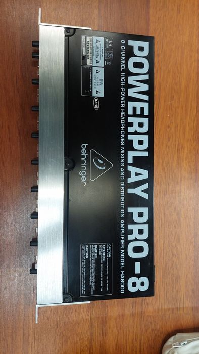 Behringer Powerplay Pro-8 HA8000 - Amplificador de Fones 8 Canais