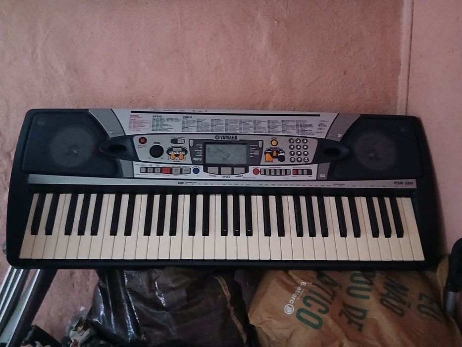 Órgão vintage da Yamanha