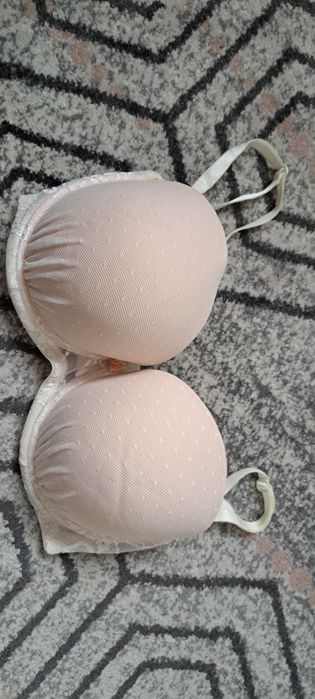 Biustonosz Ann Summers 75DD